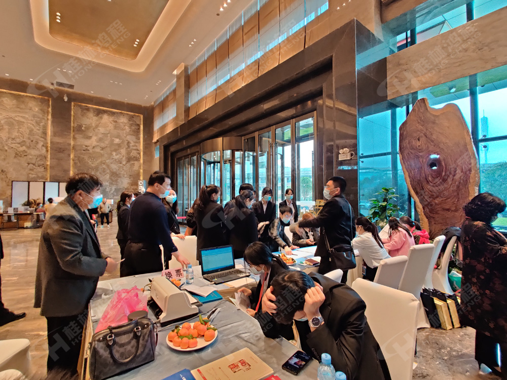 報道一：桂林鴻程承辦的2020年全國碳酸鈣行業年會如約而至，歡迎前來報到！